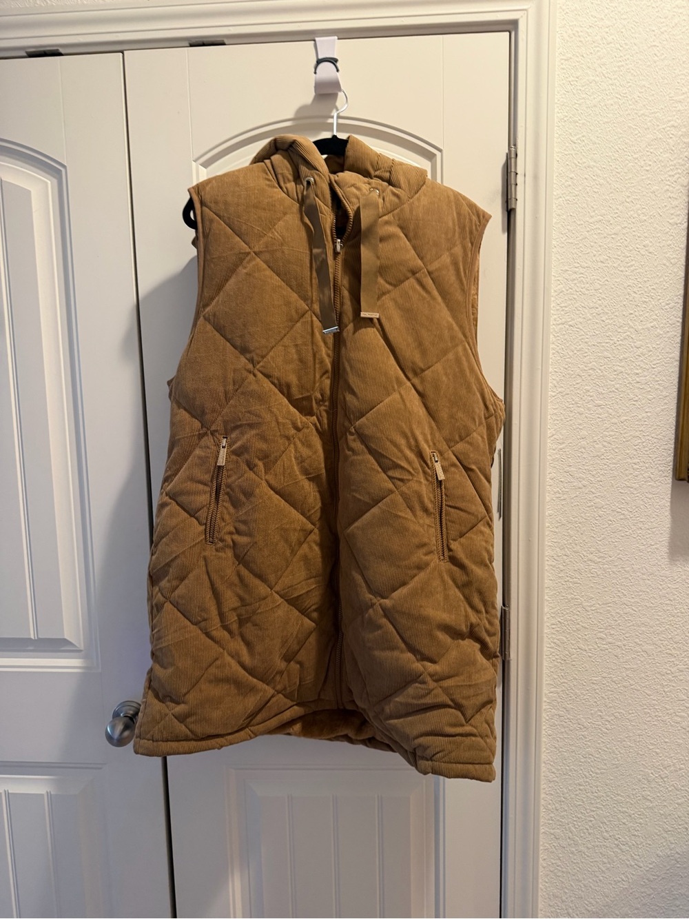 Women’s  Quilted Hooded Vest Jacket - Tan